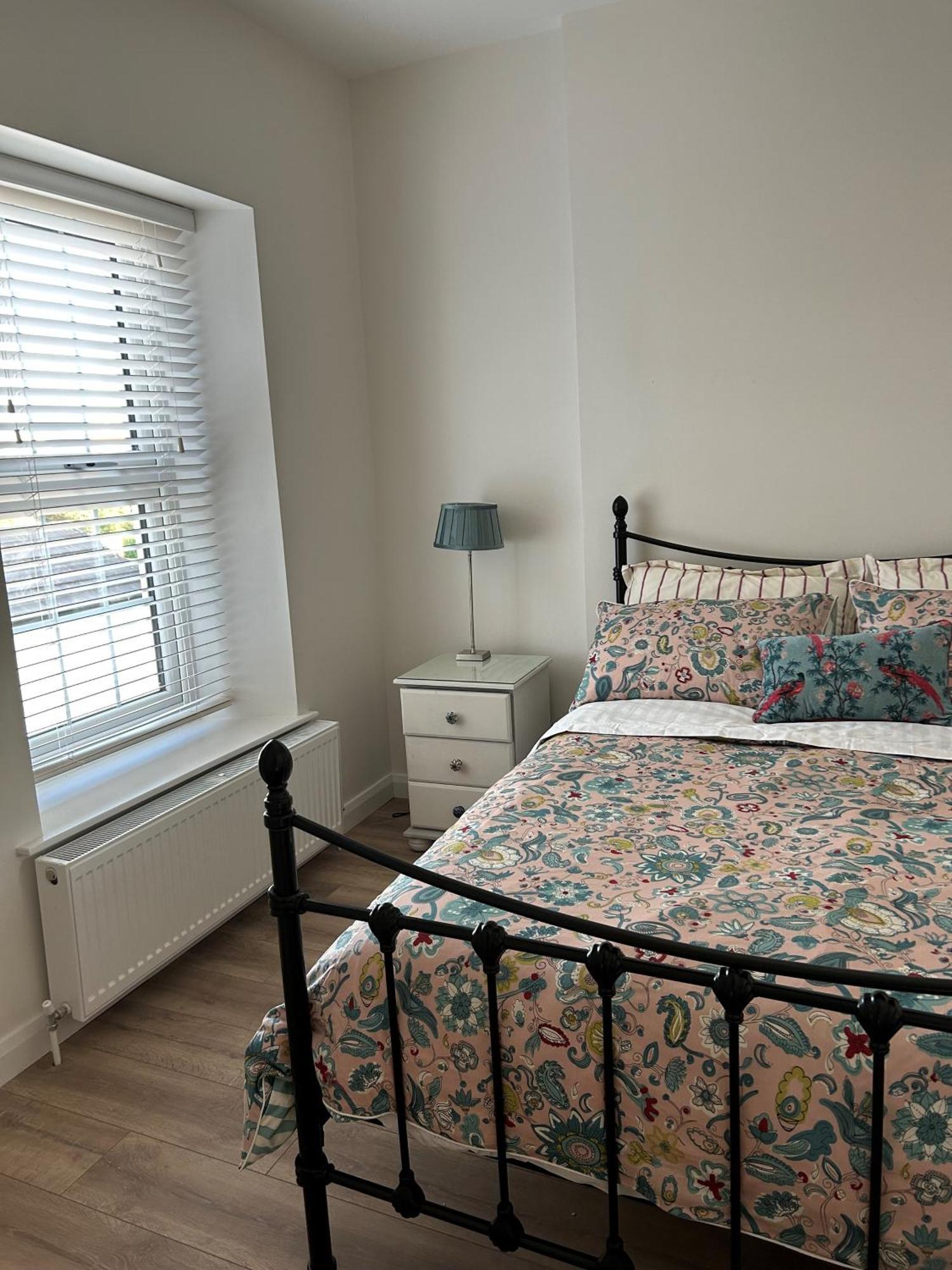 The White House Villa Newry Bagian luar foto